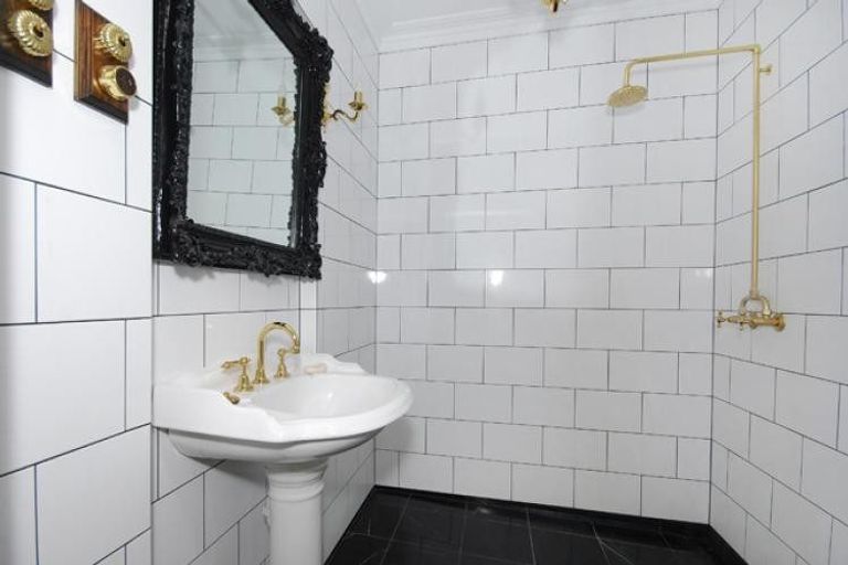 Photo of property in 18 Nikau Street, Eastbourne, Lower Hutt, 5013