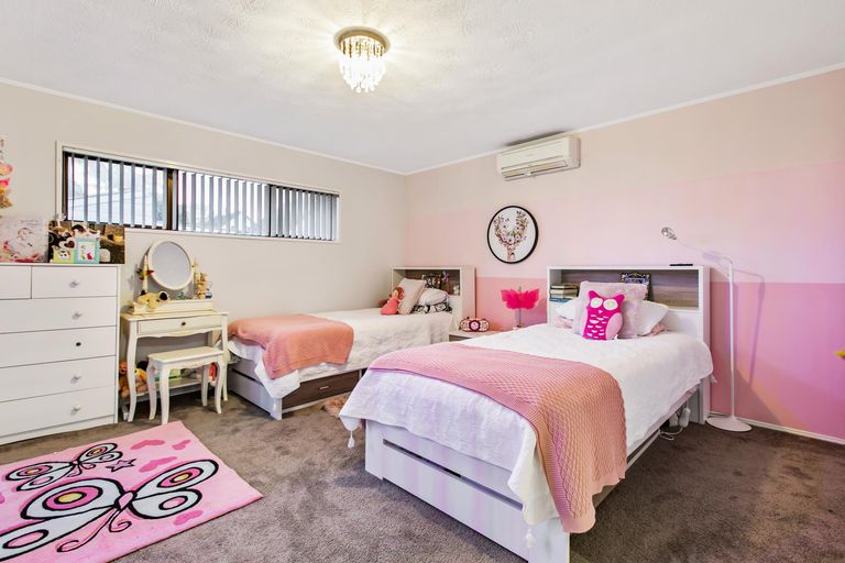 Photo of property in 7 Zenith Place, Conifer Grove, Takanini, 2112