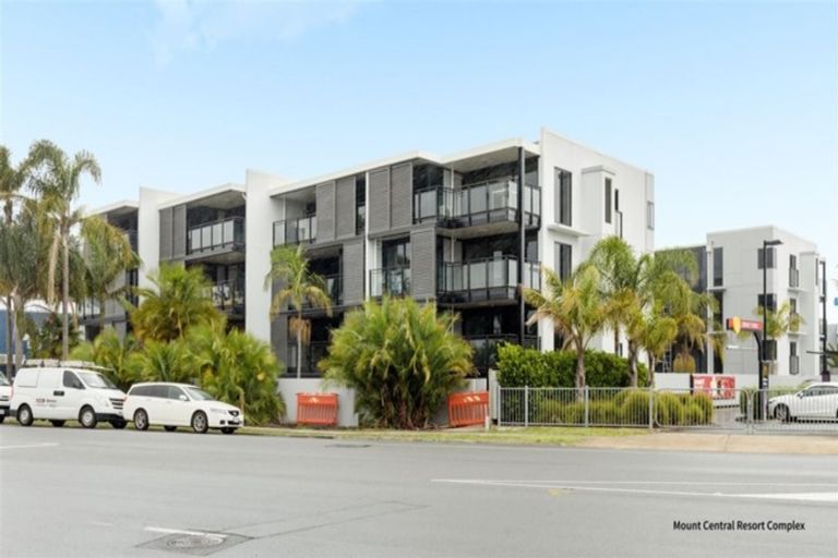 Photo of property in 2-06/424 Maunganui Road, Mount Maunganui, 3116