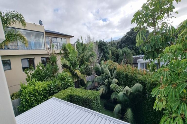 Photo of property in 2/17 Bevyn Street, Castor Bay, Auckland, 0620