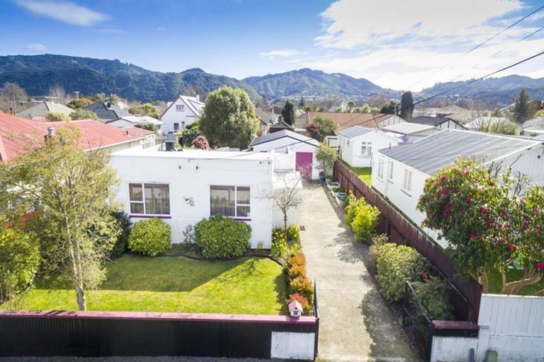 Photo of property in 98 Miro Street, Trentham, Upper Hutt, 5018