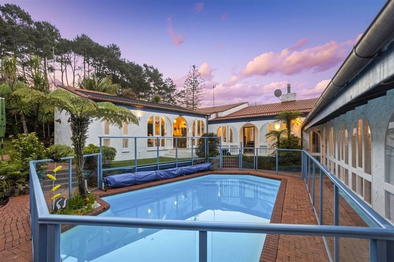 Photo of property in 108 Kowhai Road, Campbells Bay, Auckland, 0630