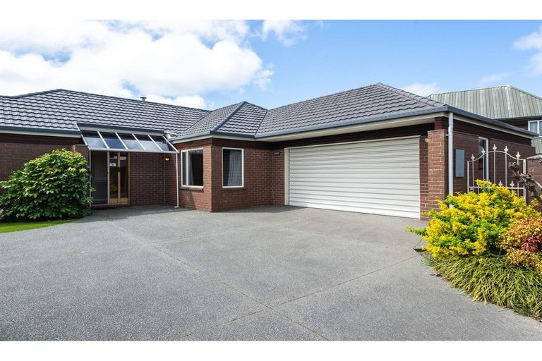 Photo of property in 11 Jadewynn Place, Halswell, Christchurch, 8025