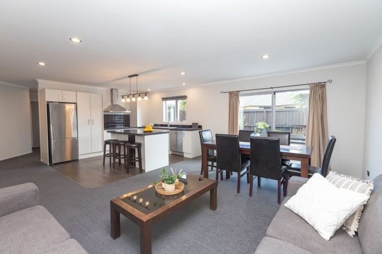 Photo of property in 14 Chatham Place, Rototuna North, Hamilton, 3210