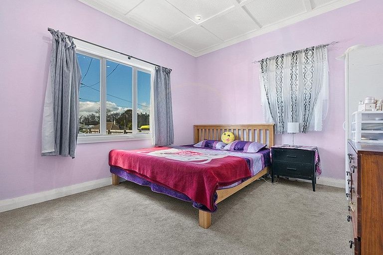 Photo of property in 127 Mangere Road, Otahuhu, Auckland, 1062
