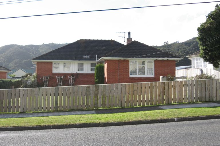 Photo of property in 11 Hay Street, Naenae, Lower Hutt, 5011