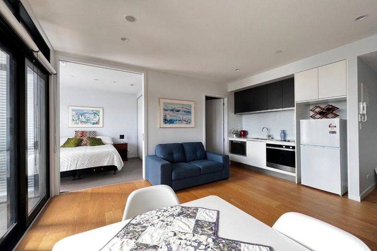 Photo of property in Frank Sargeson Apts, 204/80 Anzac Street, Takapuna, Auckland, 0622