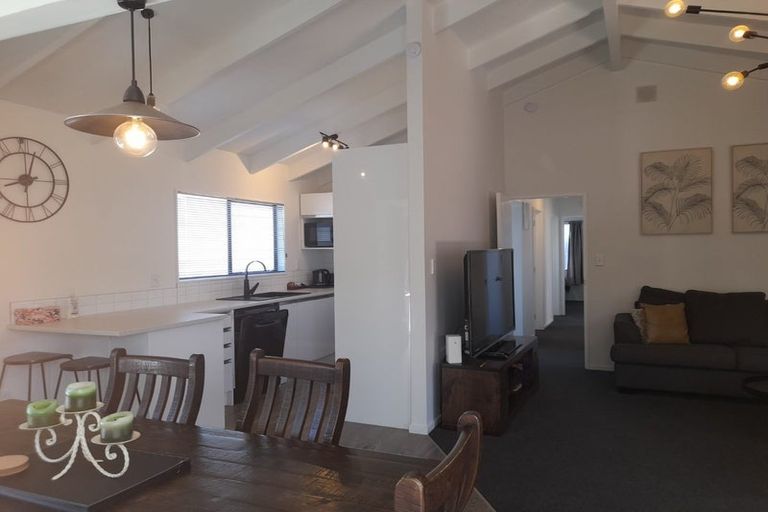 Photo of property in 105 Acacia Bay Road, Nukuhau, Taupo, 3330