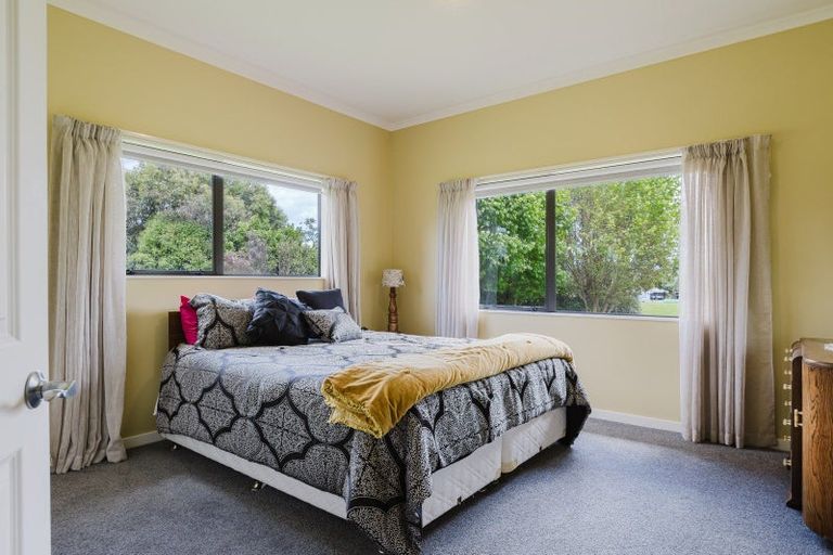 Photo of property in 52 Riccarton Road, Pahiatua, 4910