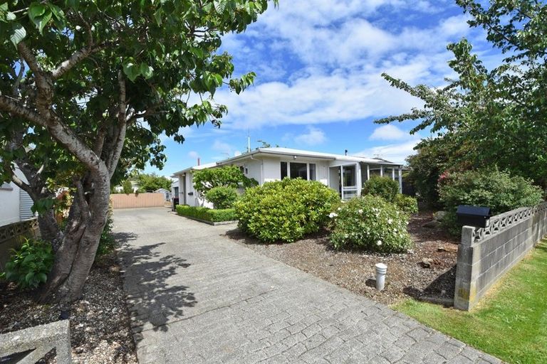 Photo of property in 51 Adamson Crescent, Glengarry, Invercargill, 9810
