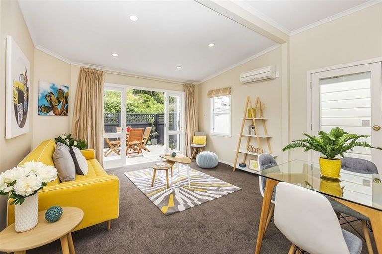 Photo of property in 92 Rintoul Street, Newtown, Wellington, 6021