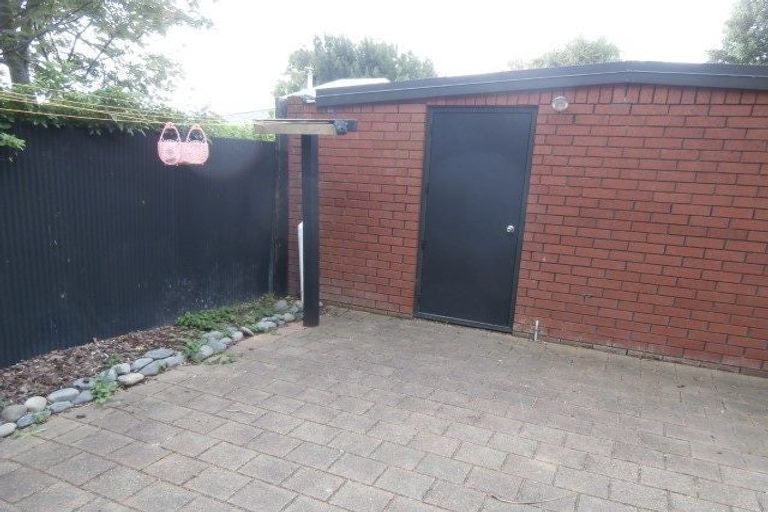 Photo of property in 2/238 Edgeware Road, Edgeware, Christchurch, 8013