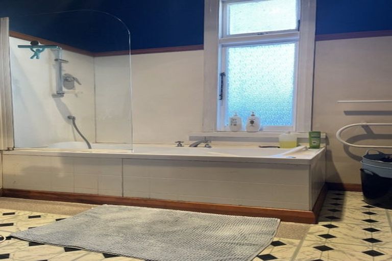 Photo of property in 67 Northcote Road, Northcote, Christchurch, 8052