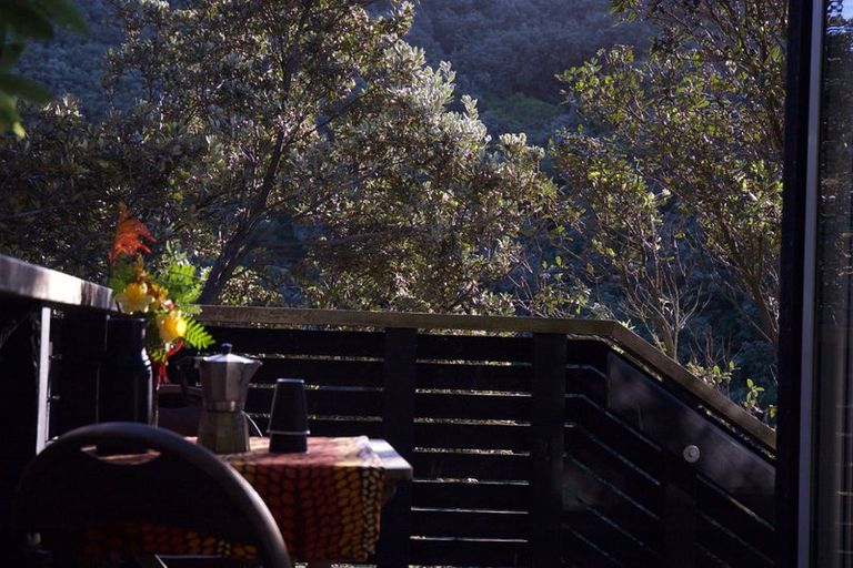 Photo of property in 203 Houghton Bay Road, Houghton Bay, Wellington, 6023