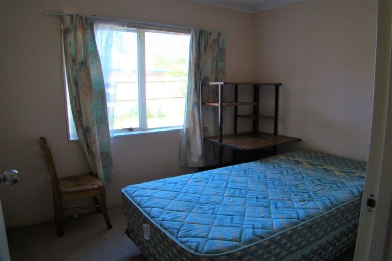 Photo of property in 18 Matilda Place, Weymouth, Auckland, 2103