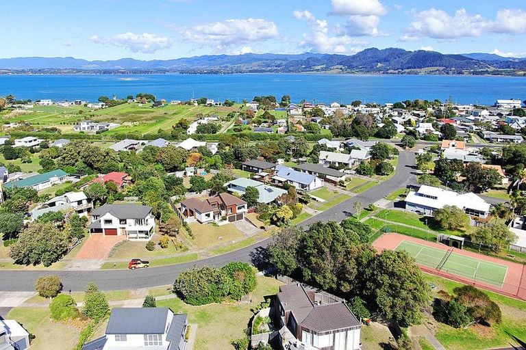 Photo of property in 16 Papaunahi Road, Bowentown, Katikati, 3177