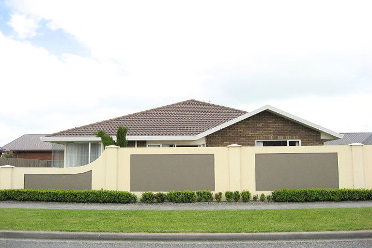 Photo of property in 1 Wiltshire Court, Rangiora, 7400