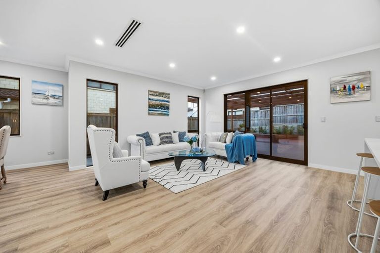 Photo of property in 78 Drumbuoy Drive, Flat Bush, Auckland, 2019