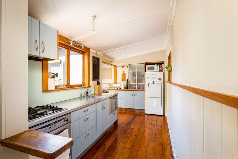 Photo of property in 7 Henui Street, Strandon, New Plymouth, 4312