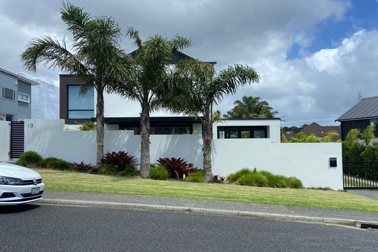 Photo of property in 13 Sharon Road, Waiake, Auckland, 0630