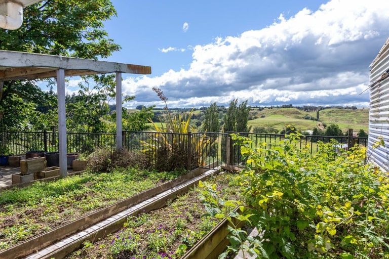 Photo of property in 27 Robertshawe Crescent, Dannevirke, 4930