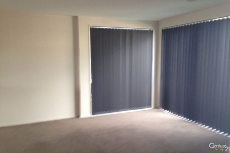 Photo of property in 18 Phar Lap Crescent, Takanini, 2112