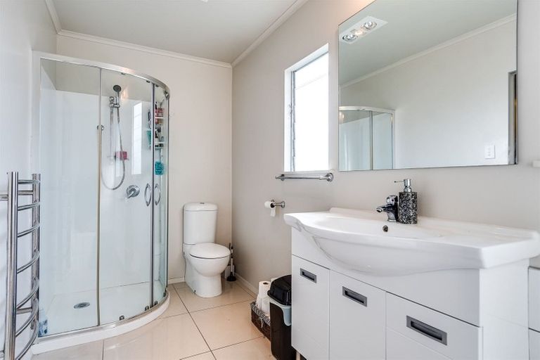 Photo of property in 54 Meeanee Road, Taradale, Napier, 4112