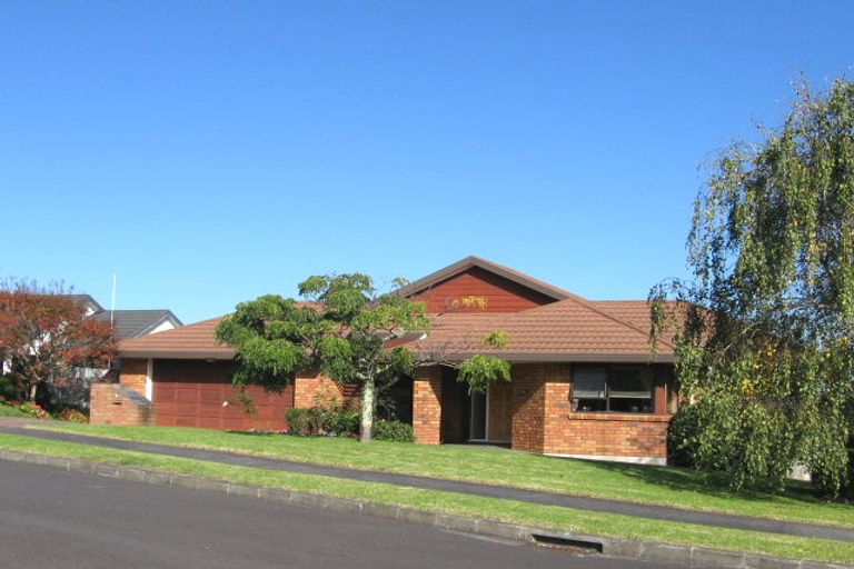 Photo of property in 15 Currell Way, Somerville, Auckland, 2014