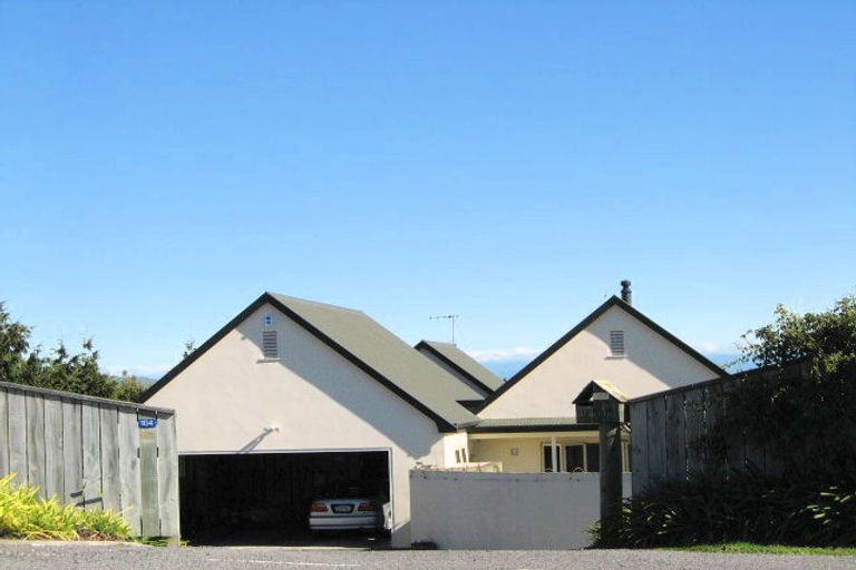 Photo of property in 104 Kopanga Road, Havelock North, 4130