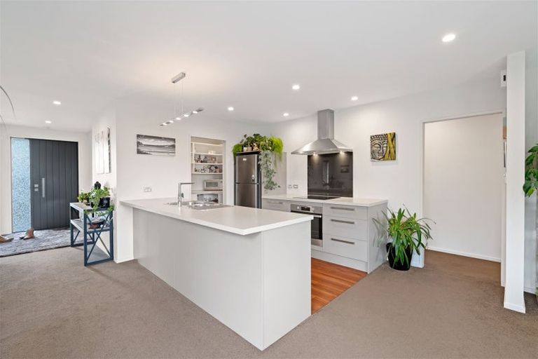 Photo of property in 76 Rowan Avenue, Aranui, Christchurch, 8061