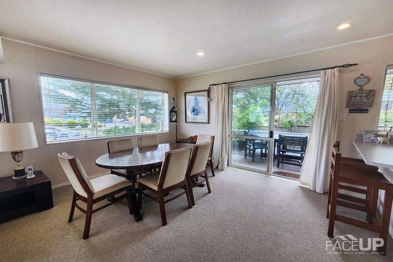 Photo of property in 26 Harbour Lights Close, West Harbour, Auckland, 0618
