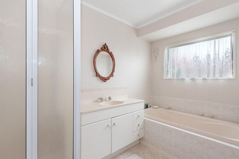 Photo of property in 48 Forth Crescent, Glenview, Hamilton, 3206