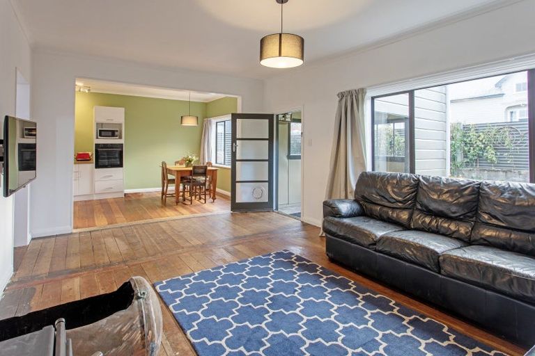 Photo of property in 45 Waverley Street, Waipawa, 4210