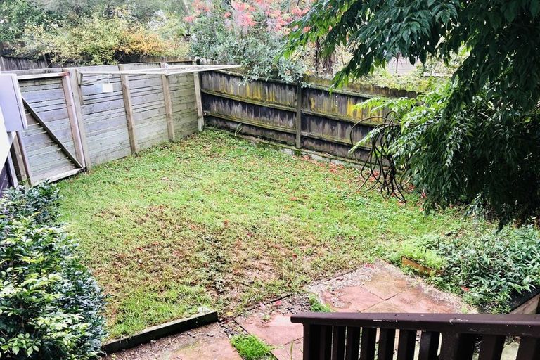 Photo of property in 23 Elizabeth Drive, West Harbour, Auckland, 0618