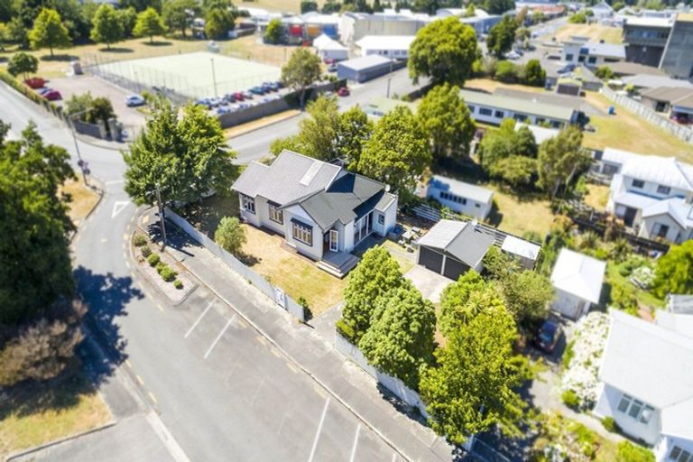 Photo of property in 30 Granville Street, Silverstream, Upper Hutt, 5019