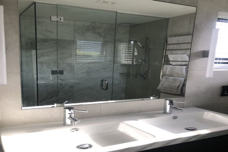 Photo of property in 2 Kerrera Lane, Jacks Point, Queenstown, 9371