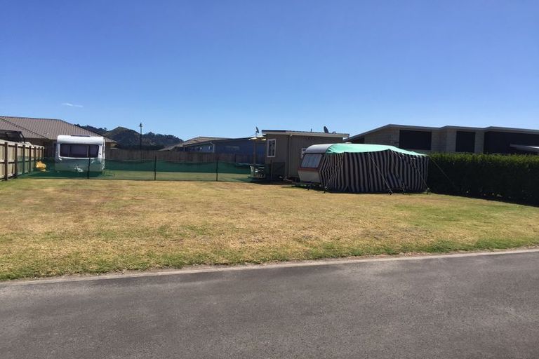 Photo of property in 28 Surfers Avenue, Waihi Beach, 3611