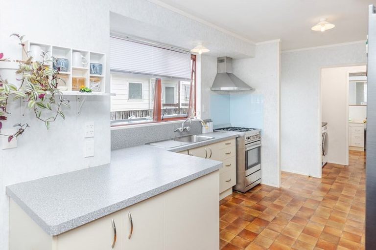 Photo of property in 27h Breckons Avenue, Nawton, Hamilton, 3200