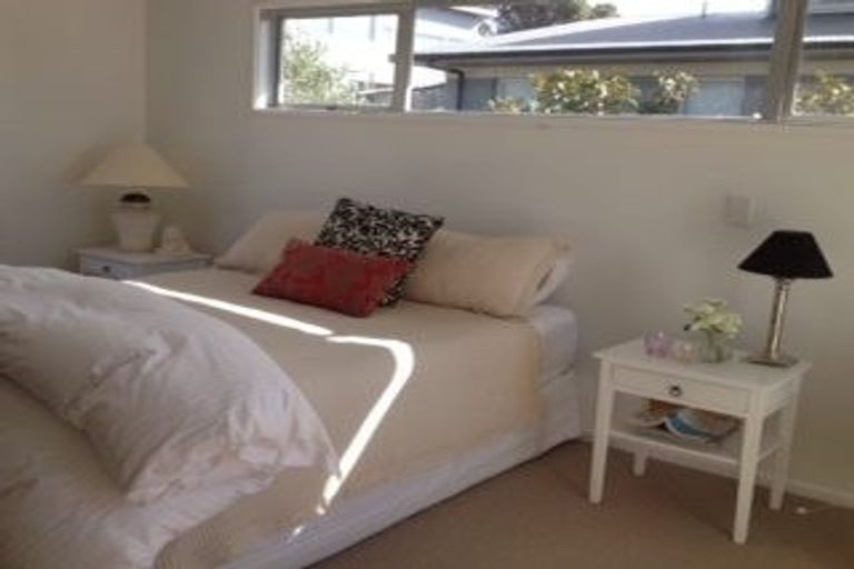 Photo of property in 5 Kilduff Place, Mairangi Bay, Auckland, 0630