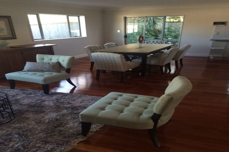 Photo of property in 231a Lake Road, Belmont, Auckland, 0622