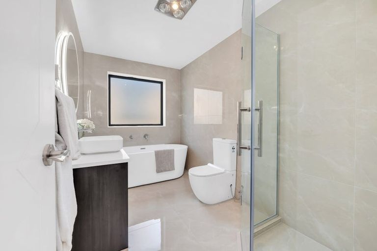 Photo of property in 19 Dungloe Avenue, Flat Bush, Auckland, 2019