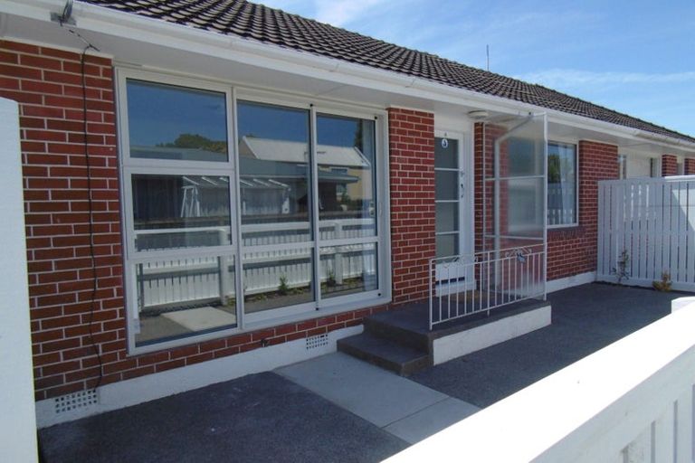 Photo of property in 4/28 Aikmans Road, Merivale, Christchurch, 8014