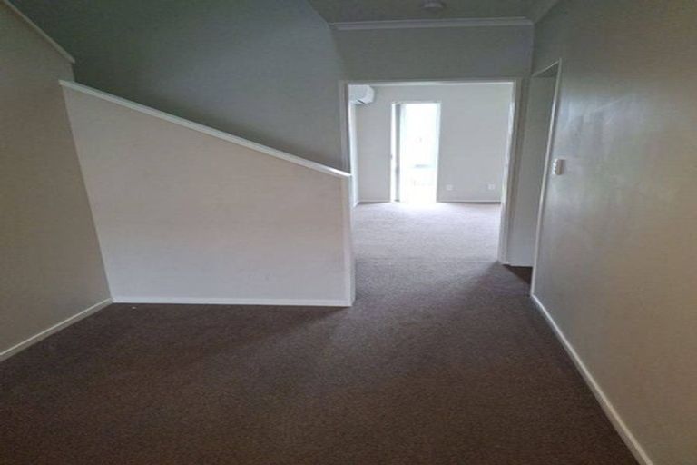 Photo of property in 20 Saddleback Crescent, Papakura, 2110