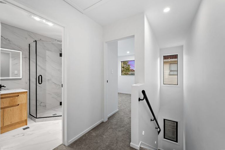 Photo of property in 6/23 Tudor Road, Henderson, Auckland, 0610