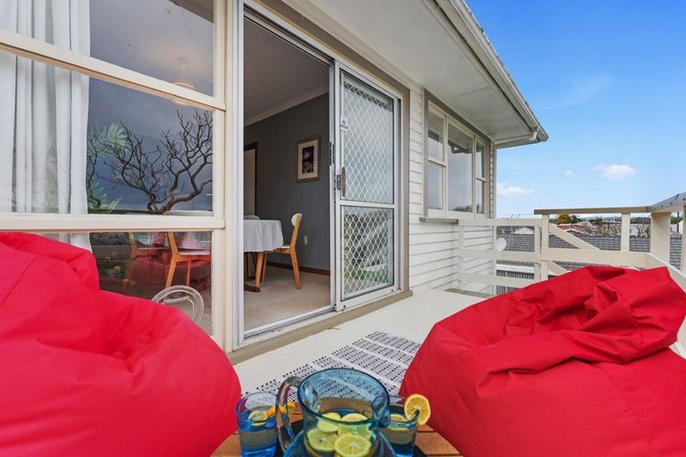 Photo of property in 5 Price Street, Westown, New Plymouth, 4310