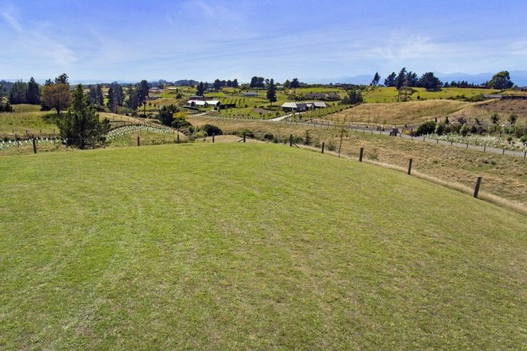 Photo of property in 64 Westmere Drive, Tasman, Upper Moutere, 7173