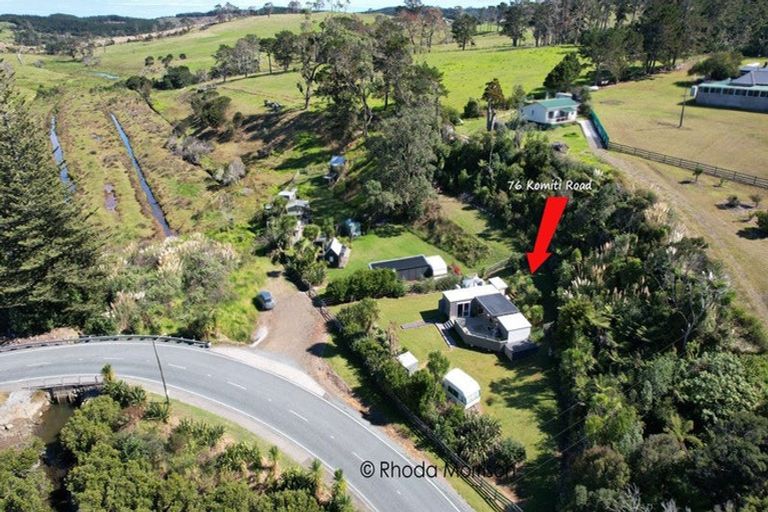 Photo of property in 76 Komiti Road, Tinopai, 0593