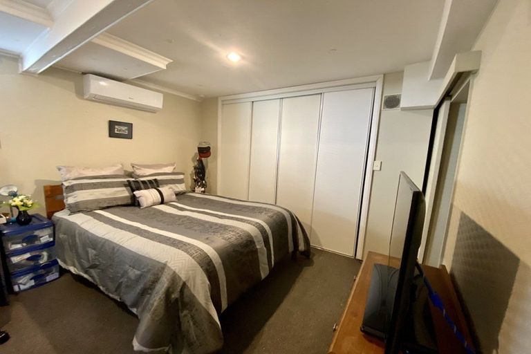 Photo of property in 42 Raroa Terrace, Tawa, Wellington, 5028