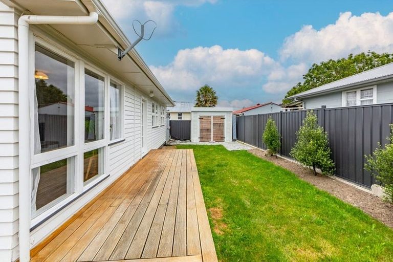 Photo of property in 32 Seddon Crescent, Marewa, Napier, 4110