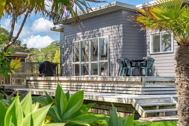 Photo of property in 841 Cove Road, Waipu, 0582